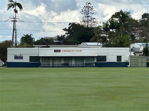 Tweed-Croquet-Club-Front-view-2.png