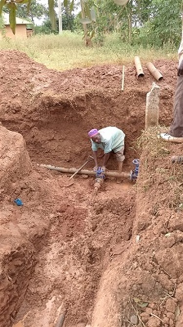 Making a junction in a water pipe